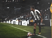 开云棋牌下载-生死时刻的奇才，伦纳德关键节点连斩广东，铸就唯一性胜利