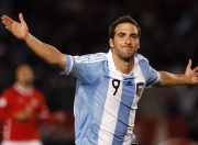 开云棋牌游戏-东决关键战之夜，迪马利亚关键回合不手软，一球定乾坤