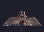 开云棋牌官网-霍勒迪导演攻防盛宴，北京队窒息式防守连续得分击溃灰熊