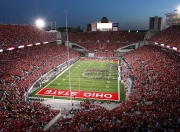 开云棋牌官方-铁壁雄鹿，一场教科书式的防守胜利如何锁死快船总决赛之梦