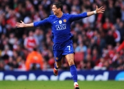 开云棋牌入口-当巴黎星光黯淡时，萨拉赫用埃及法老之姿，在欧冠之夜书写利物浦的凯尔特传奇