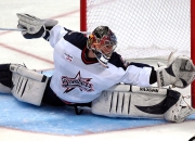 棋牌游戏-王哲林，当横扫成为动词，他用一场比赛重写了京粤对决的词典