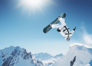 开云棋牌官网-赛道上的逆袭，佩雷兹关键制胜，迈凯伦鏖战红牛车队