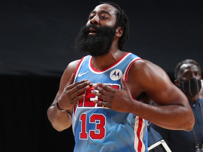 澳大利亚队大获全胜，韦恩替补登场破门