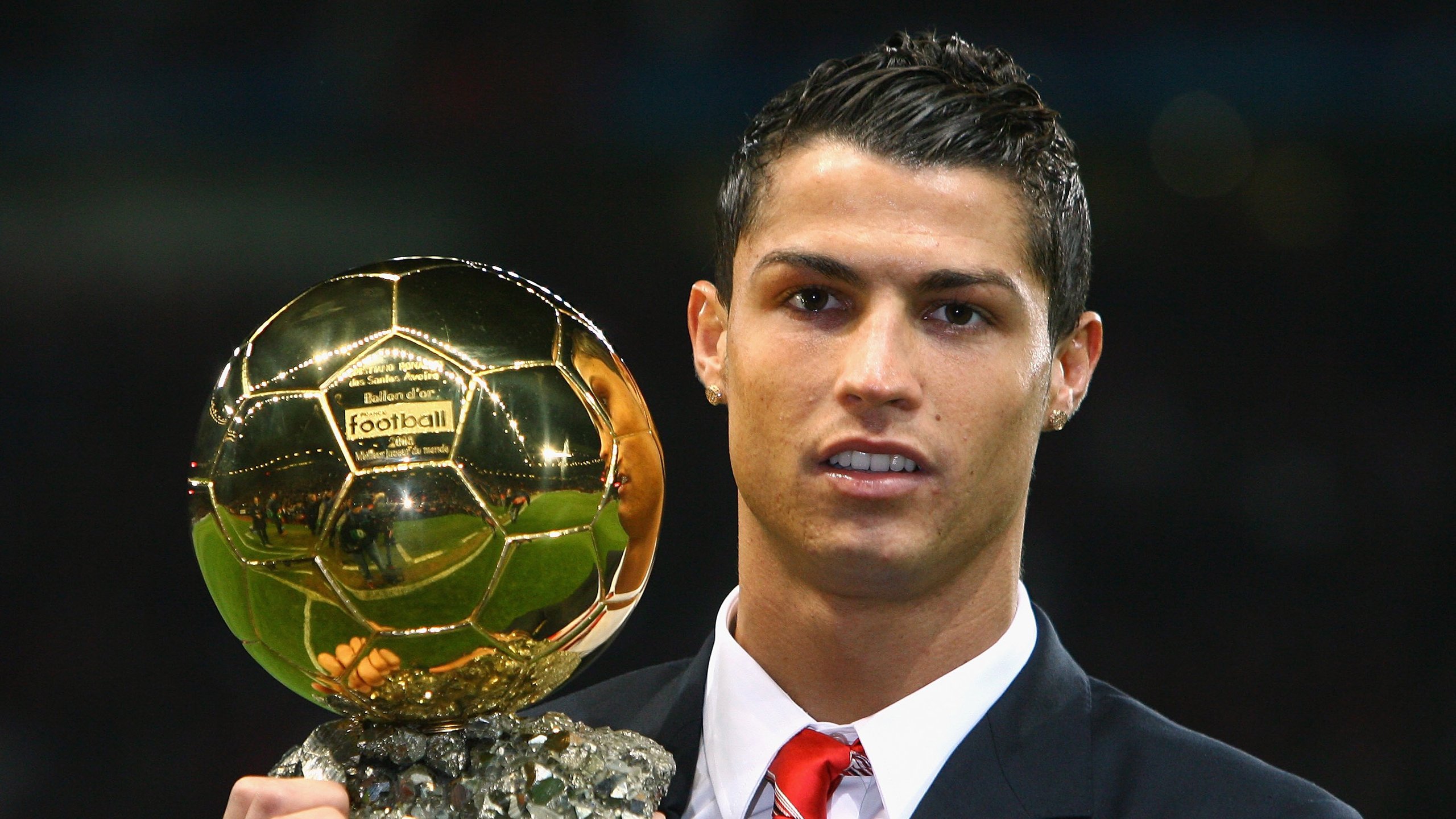 从罗兰·加洛斯到戴维斯杯,纳达尔如何用一场非大满贯胜利,重新定义网球的荣耀